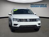 Used 2021 Volkswagen Tiguan SE w/ Panoramic Sunroof Package image 2