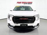 Used 2024 GMC Terrain SLE image 2