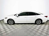 Used 2020 Toyota Avalon Limited image 4