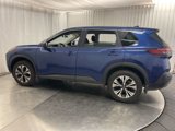 Used 2023 Nissan Rogue SV image 3