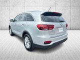 Used 2020 Kia Sorento LX w/ LX I4 Convenience Package image 5
