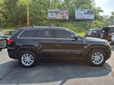 Certified 2017 Jeep Grand Cherokee Laredo w/ Quick Order Package 23E image 5