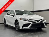 Used 2022 Toyota Camry SE image 1