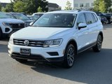 Used 2020 Volkswagen Tiguan SE w/ Panoramic Sunroof Package image 3
