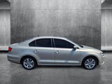 Used 2015 Volkswagen Jetta SE image 4