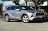 Used 2024 Toyota Highlander LE image 2