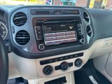 Used 2014 Volkswagen Tiguan SE image 3
