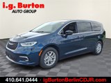 New 2025 Chrysler Pacifica Select image 2
