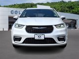 Used 2023 Chrysler Pacifica Touring-L image 2
