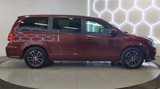 Used 2017 Dodge Grand Caravan SE image 3