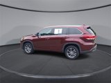 Used 2017 Toyota Highlander XLE image 5