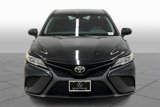 Used 2018 Toyota Camry SE image 3