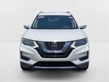 Used 2020 Nissan Rogue SV image 2