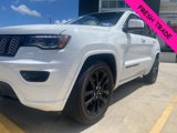 Used 2021 Jeep Grand Cherokee Laredo X image 3