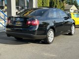Used 2010 Volkswagen Jetta SE image 3