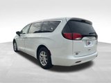Used 2022 Chrysler Voyager LX image 3