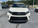 Used 2019 Toyota Highlander SE image 2