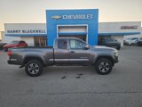 Used 2016 Toyota Tacoma TRD Sport image 3