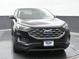 Used 2022 Ford Edge Titanium image 2