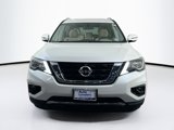 Used 2020 Nissan Pathfinder SV image 2