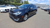 Used 2017 Chrysler Pacifica Limited image 4