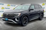 New 2025 Volkswagen Atlas Peak Edition SE image 4
