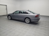 Used 2018 Volkswagen Passat 2.0T SE image 3