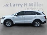 Used 2022 Kia Sorento LX image 2