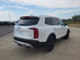 Used 2020 Kia Telluride SX w/ SX Prestige Package image 3