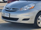 Used 2010 Toyota Sienna CE image 3