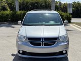 Used 2019 Dodge Grand Caravan SXT image 2