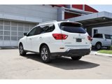 Used 2020 Nissan Pathfinder S image 3