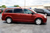Used 2018 Dodge Grand Caravan SE w/ UConnect Hands-Free Group image 3