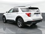 Used 2022 Ford Explorer XLT w/ Equipment Group 202A image 5