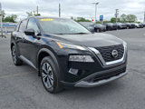 Used 2021 Nissan Rogue SV image 2