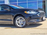 Used 2018 Ford Fusion SE image 2