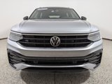 Used 2023 Volkswagen Tiguan SE R-Line image 2