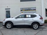 Used 2020 Nissan Rogue SV image 2