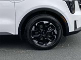 New 2025 Kia Sorento S image 3