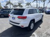 Used 2019 Jeep Grand Cherokee Laredo image 3