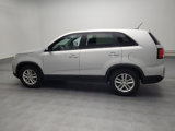 Used 2015 Kia Sorento LX image 3