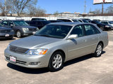 Used 2000 Toyota Avalon XLS image 2