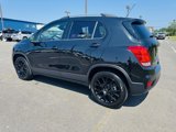 Used 2022 Chevrolet Trax LT w/ Midnight Edition image 5