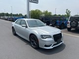 Used 2023 Chrysler 300 Touring L w/ Comfort Group image 4