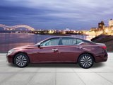 Used 2024 Nissan Altima 2.5 SV image 2