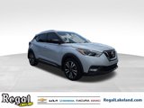 Used 2018 Nissan Kicks SR image 2