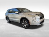 New 2025 Mitsubishi Outlander SE image 2