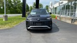 New 2025 Volkswagen Tiguan SE image 2