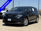 Used 2022 Chrysler Voyager LX image 2
