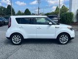Used 2018 Kia Soul + image 2